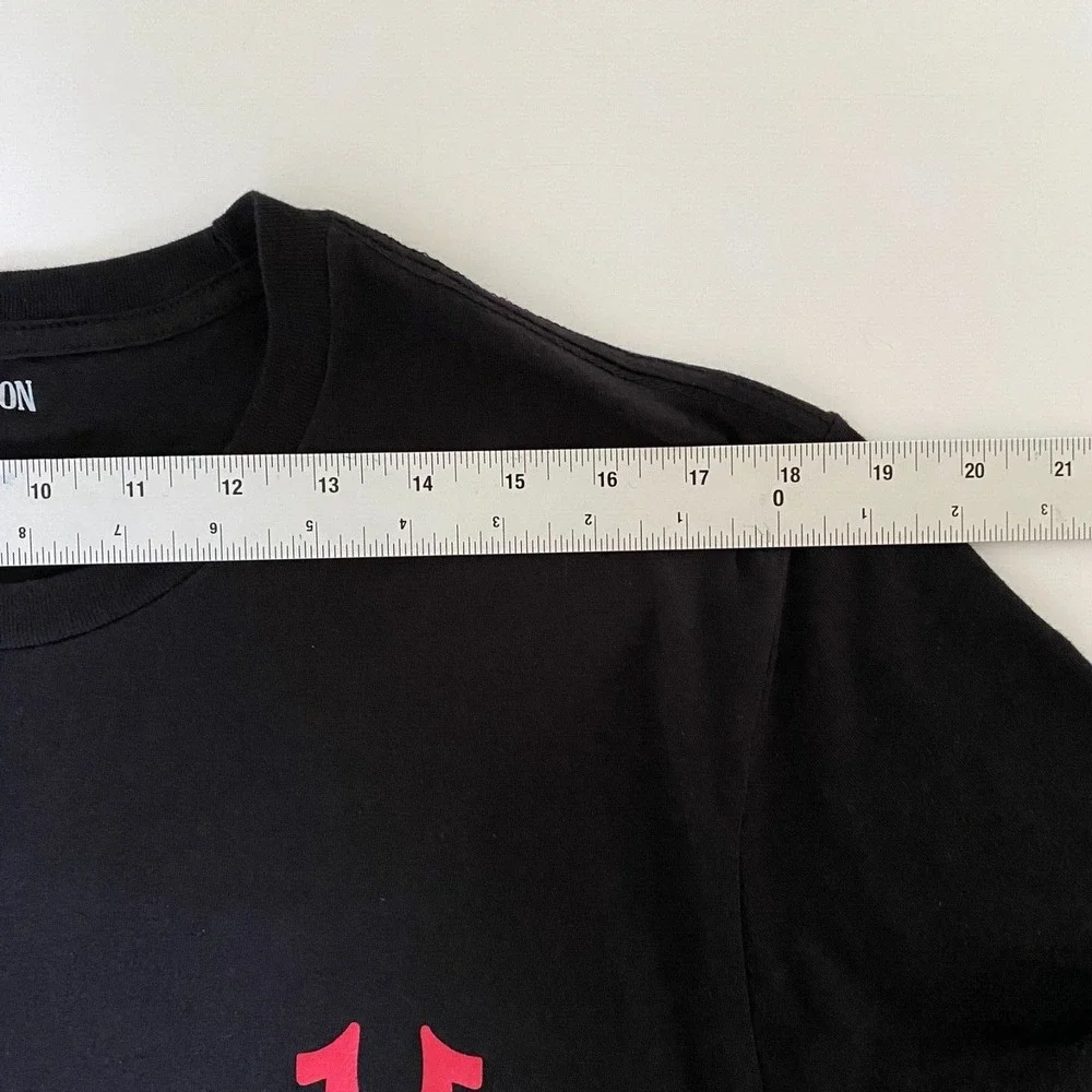 True‎ Religion Men's T Shirt Black Graphic Short Sleeve Large NWT